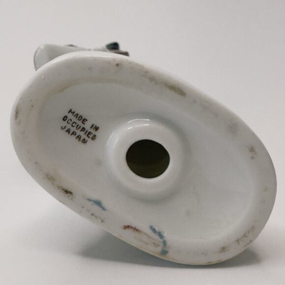 Occupied Japan Figurine 18th Century Man w/Grapes Hand Painted 1945-1952 Vintage - Picture 3 of 11